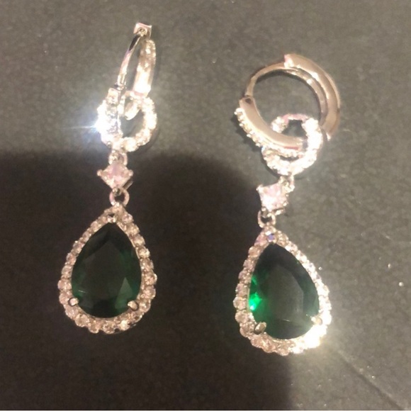 Emerald Teardrop Cubic Zirconia Dangle Earring,NWT-Boutique - Picture 3 of 4